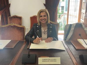 Angela Amate firma convenio de colaboración con Diputación de Córdoba